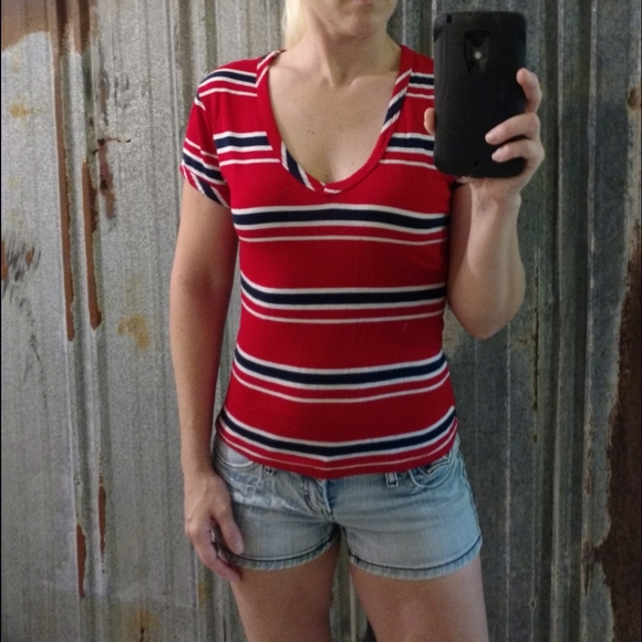 VINTAGE Vneck Striped Stretch Top - Picture 1 of 13